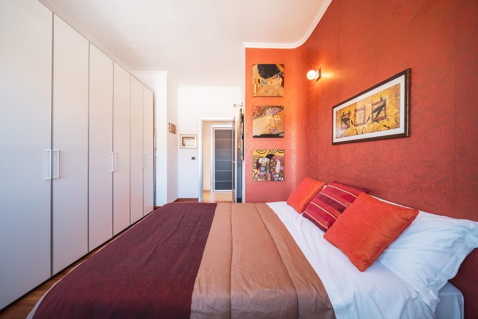 Bed, Photo of the whole room, Bedroom, wardrobe