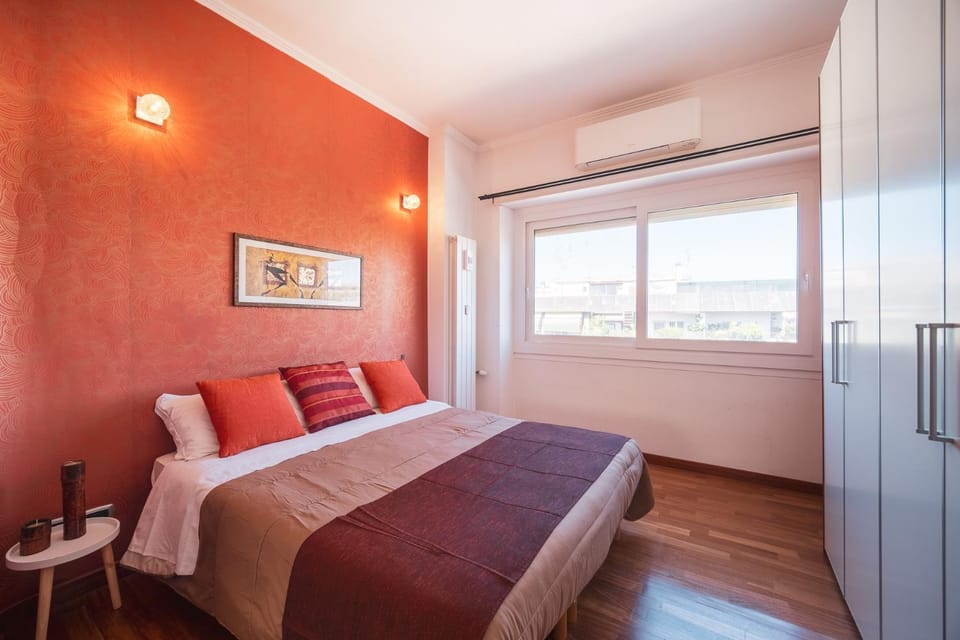 Bed, Photo of the whole room, Bedroom, wardrobe, air conditioner