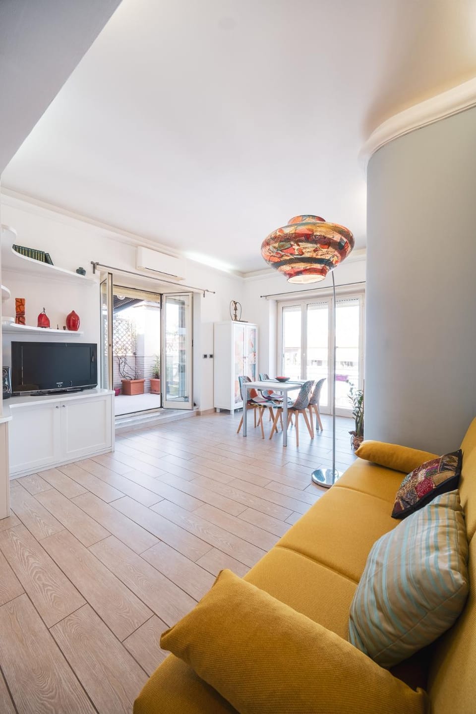 TV and multimedia, Living room, Seating area