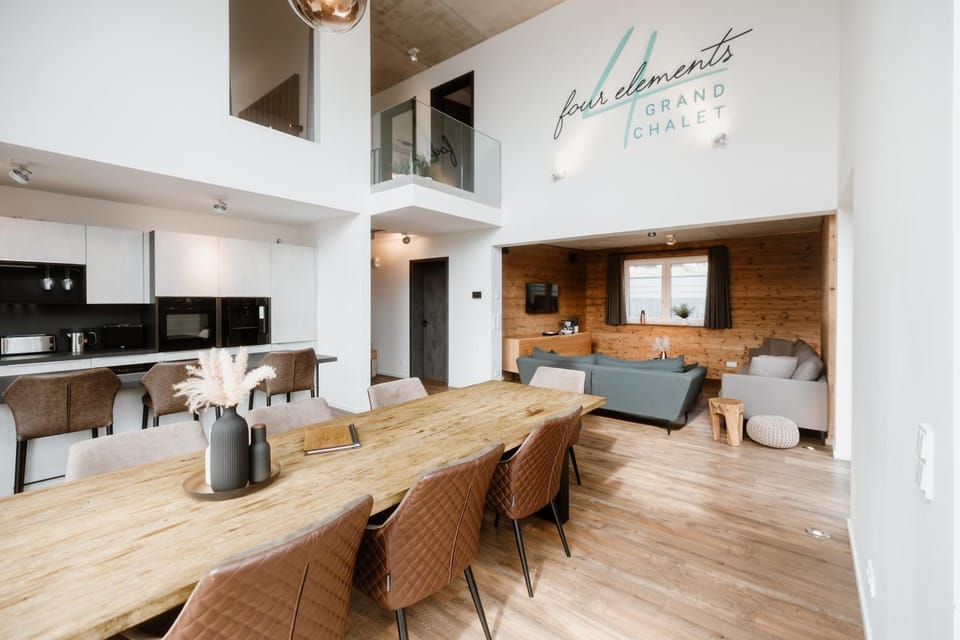 Living room, Dining area, kitchen