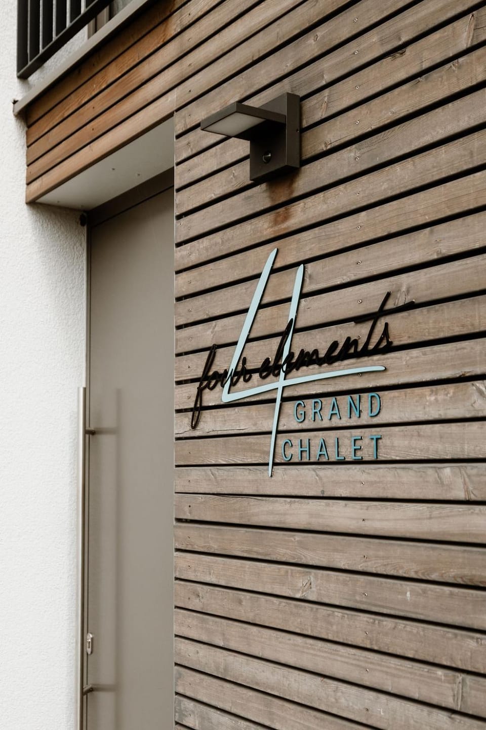 Facade/entrance, Logo/Certificate/Sign