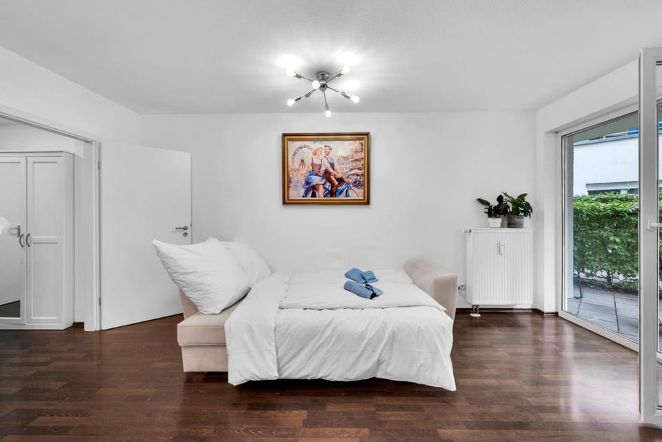 Bed, Photo of the whole room