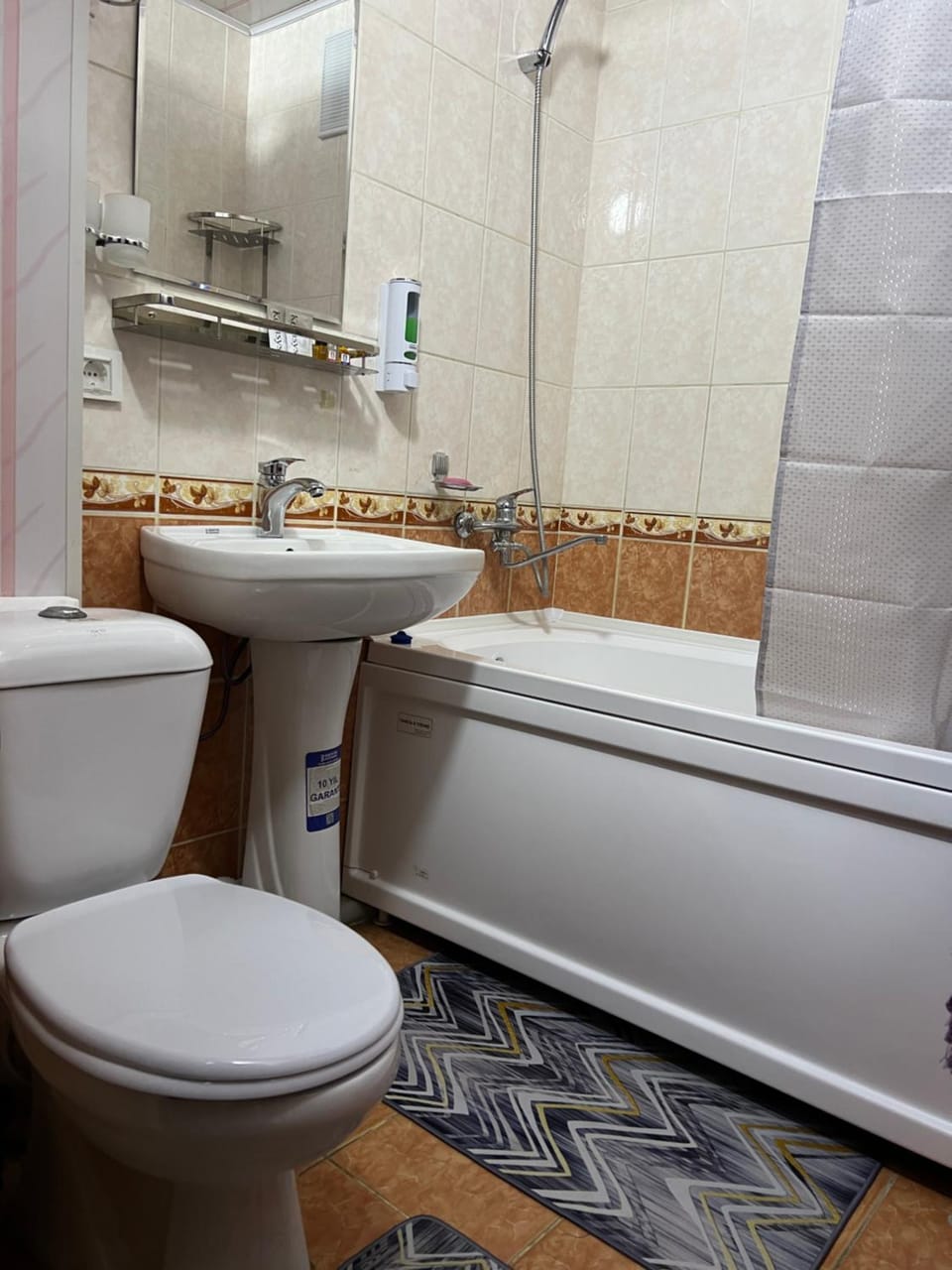 Shower, Toilet, Bathroom, Bath