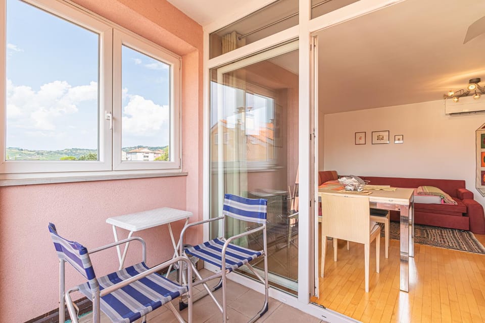 View (from property/room), Balcony/Terrace, Seating area