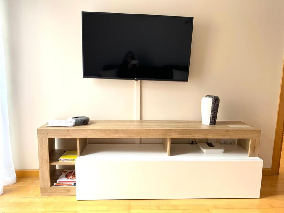 Communal lounge/ TV room, Living room, internet