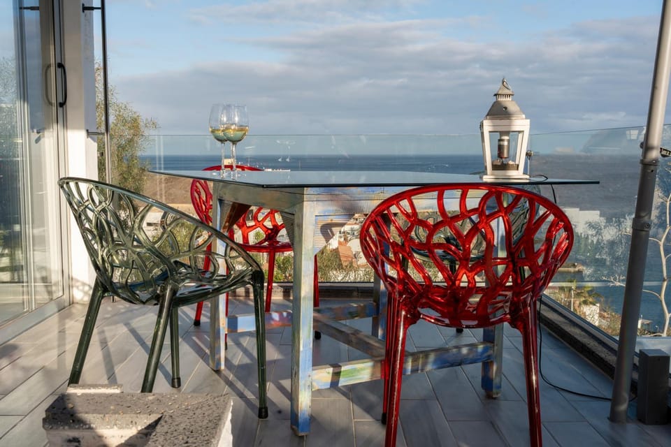 View (from property/room), Balcony/Terrace, Seating area, Dining area, Sea view