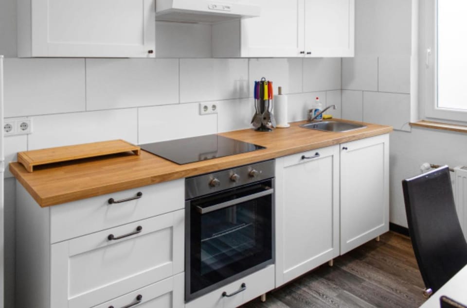 Kitchen or kitchenette, Dining area, pet friendly