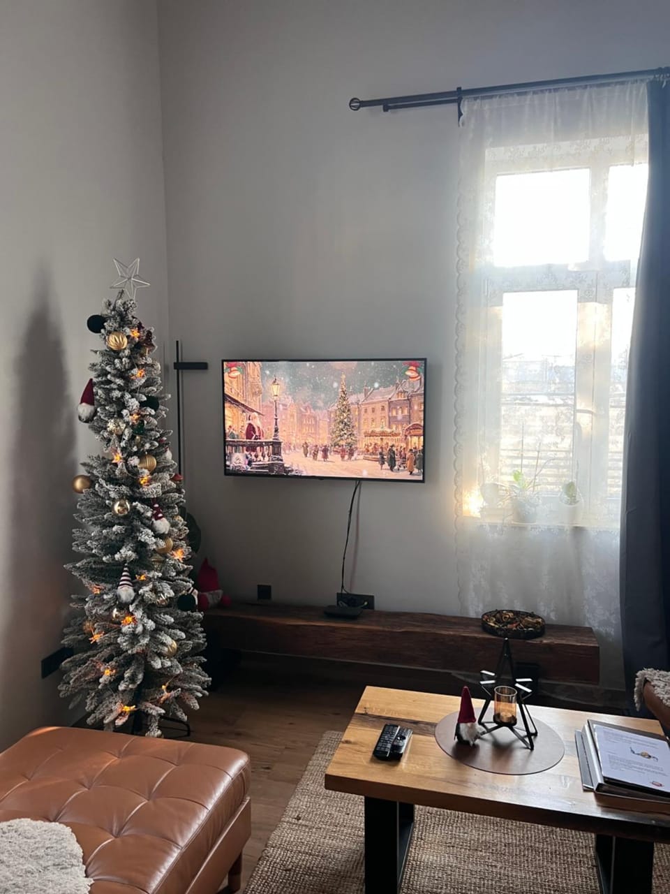 TV and multimedia, Decorative detail