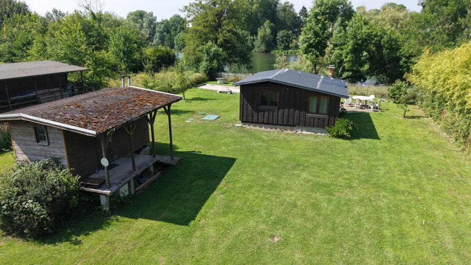 chalet sans voisin, rivière, nature, terrain clos Chalet in Bourgogne-Franche-Comté
