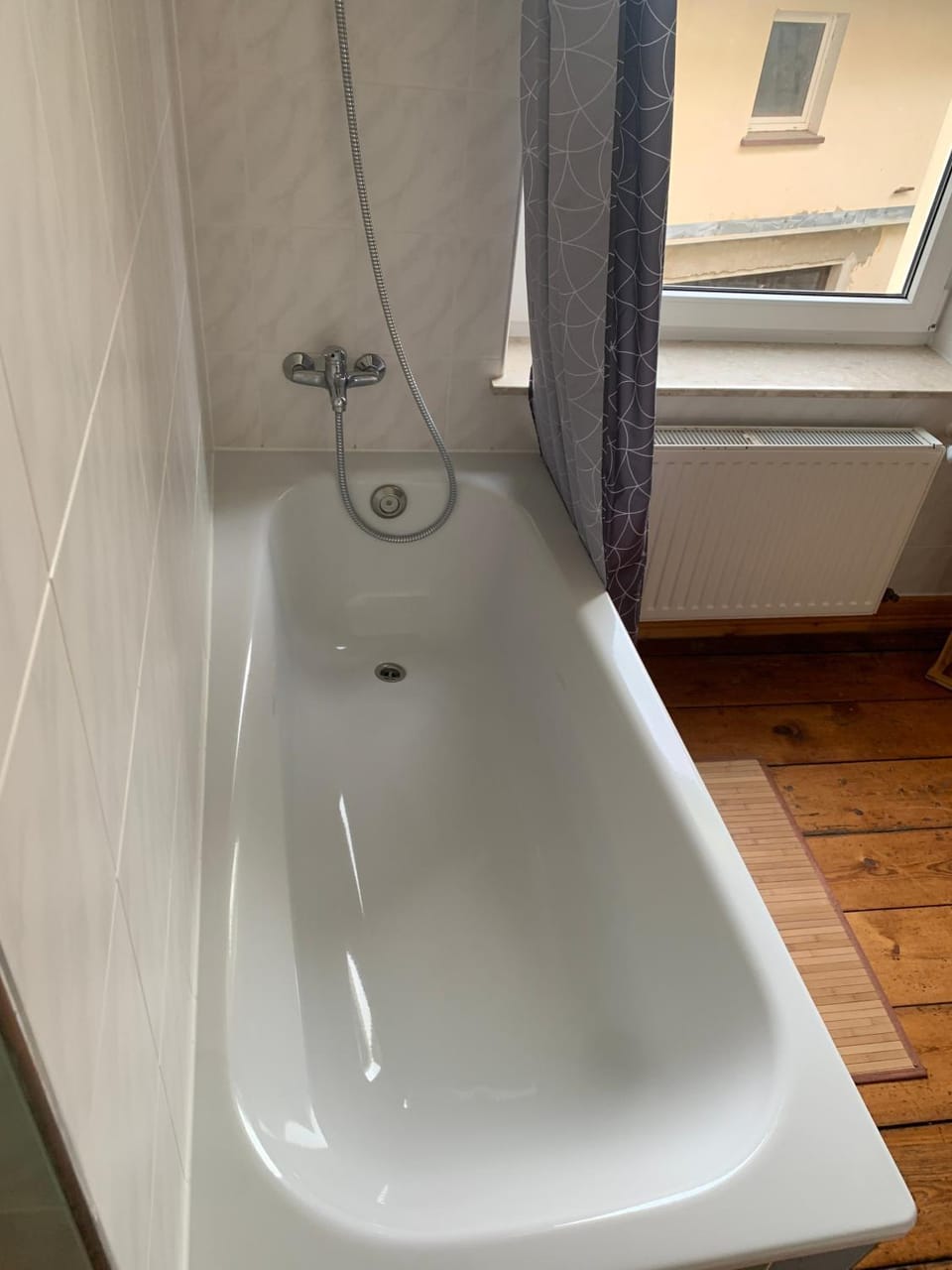 Bathroom, Living room