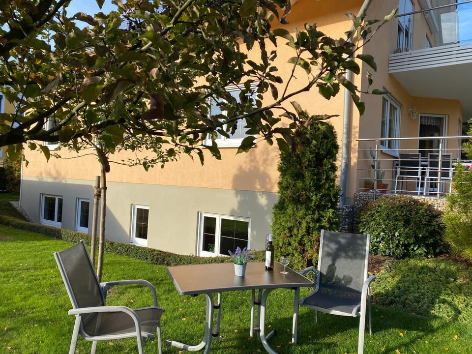 Property building, Garden, View (from property/room), Garden view