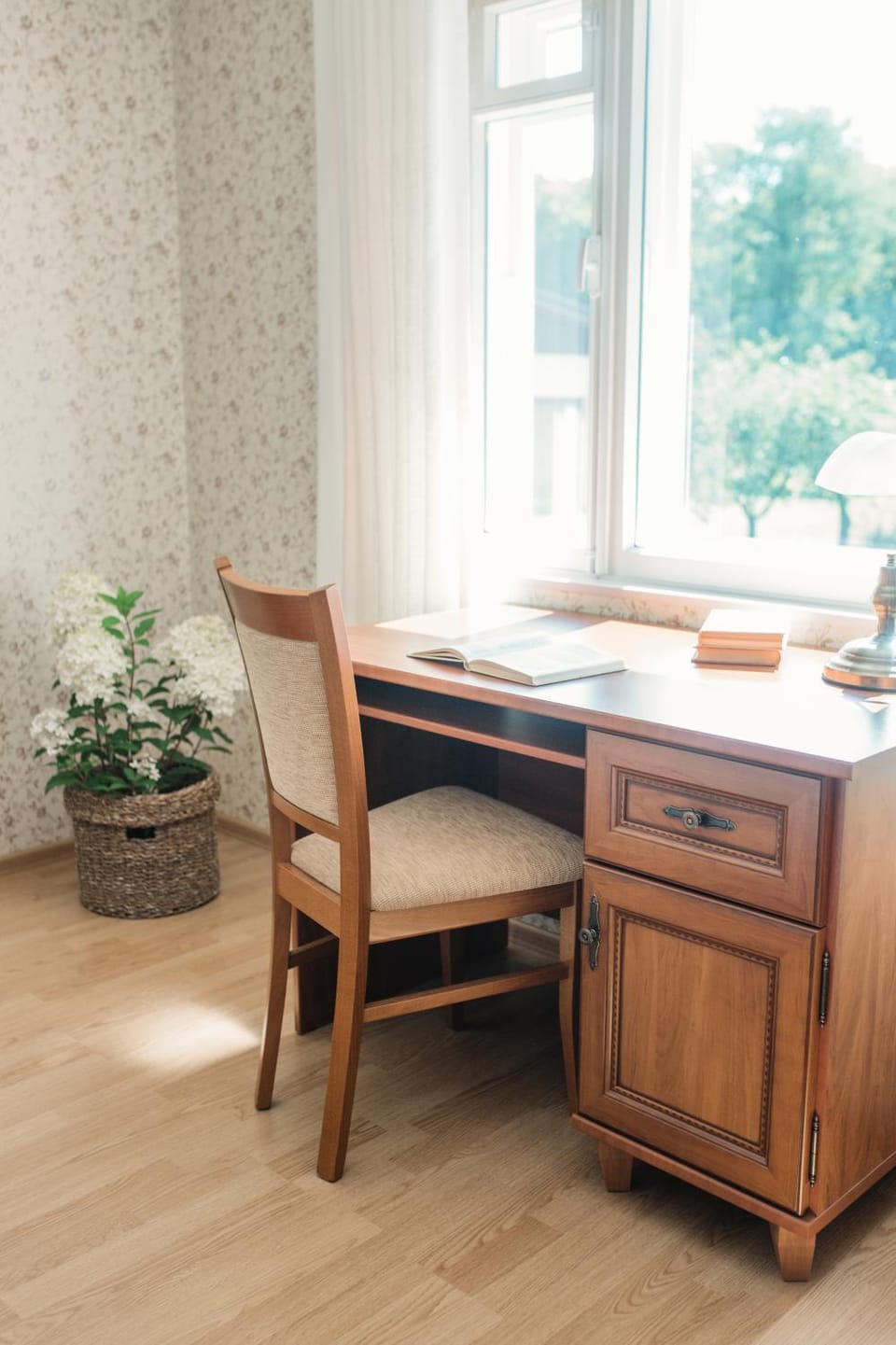 Bedroom, Garden view