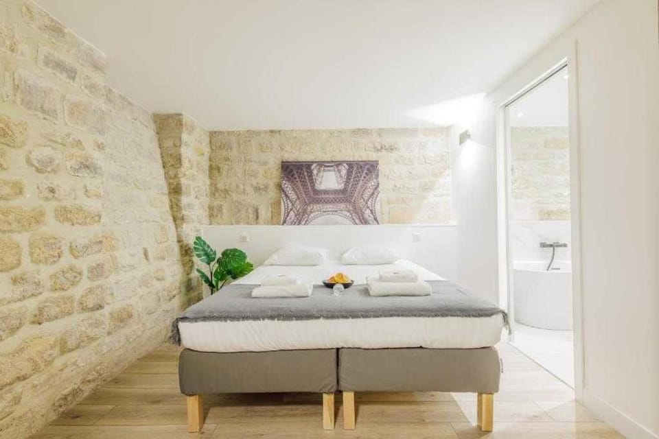 Exceptionnel duplex à proximité de Montmartre! Apartment in Paris