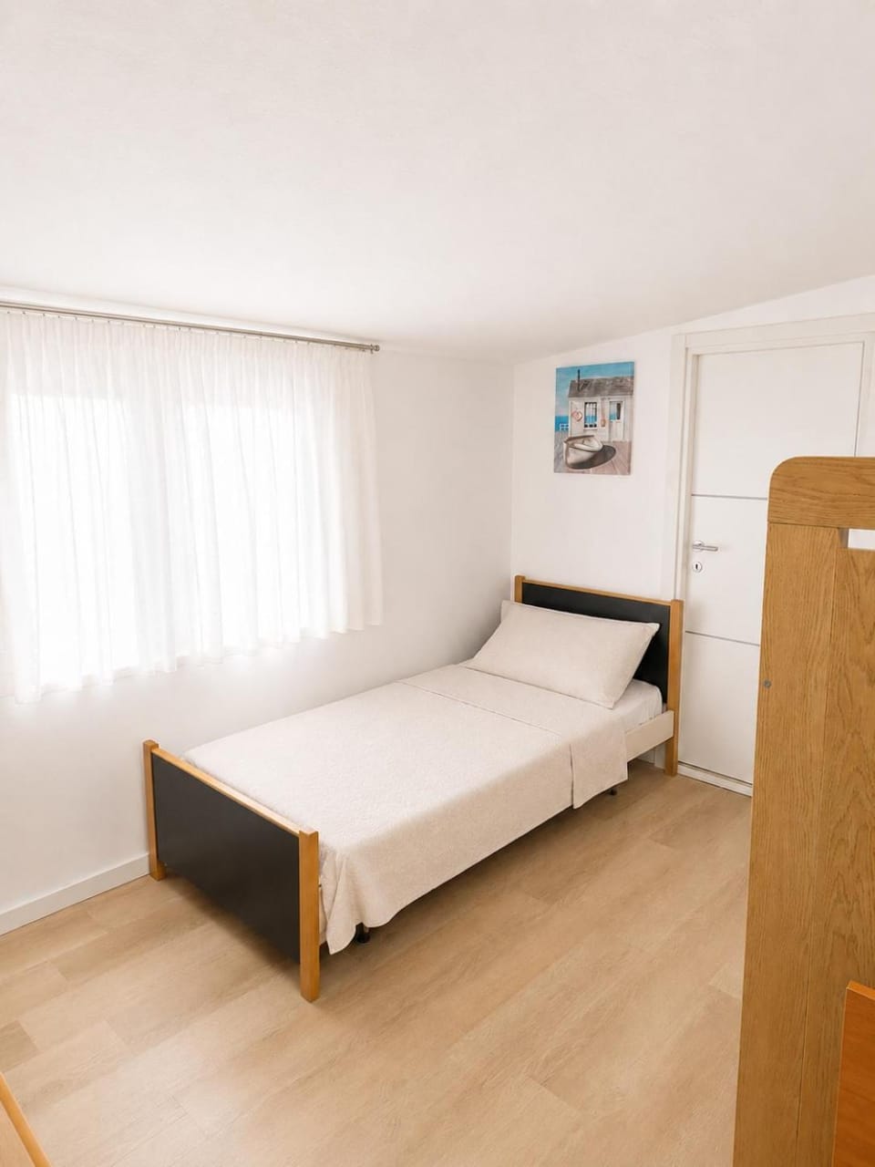 Bed, Photo of the whole room, Bedroom, wardrobe