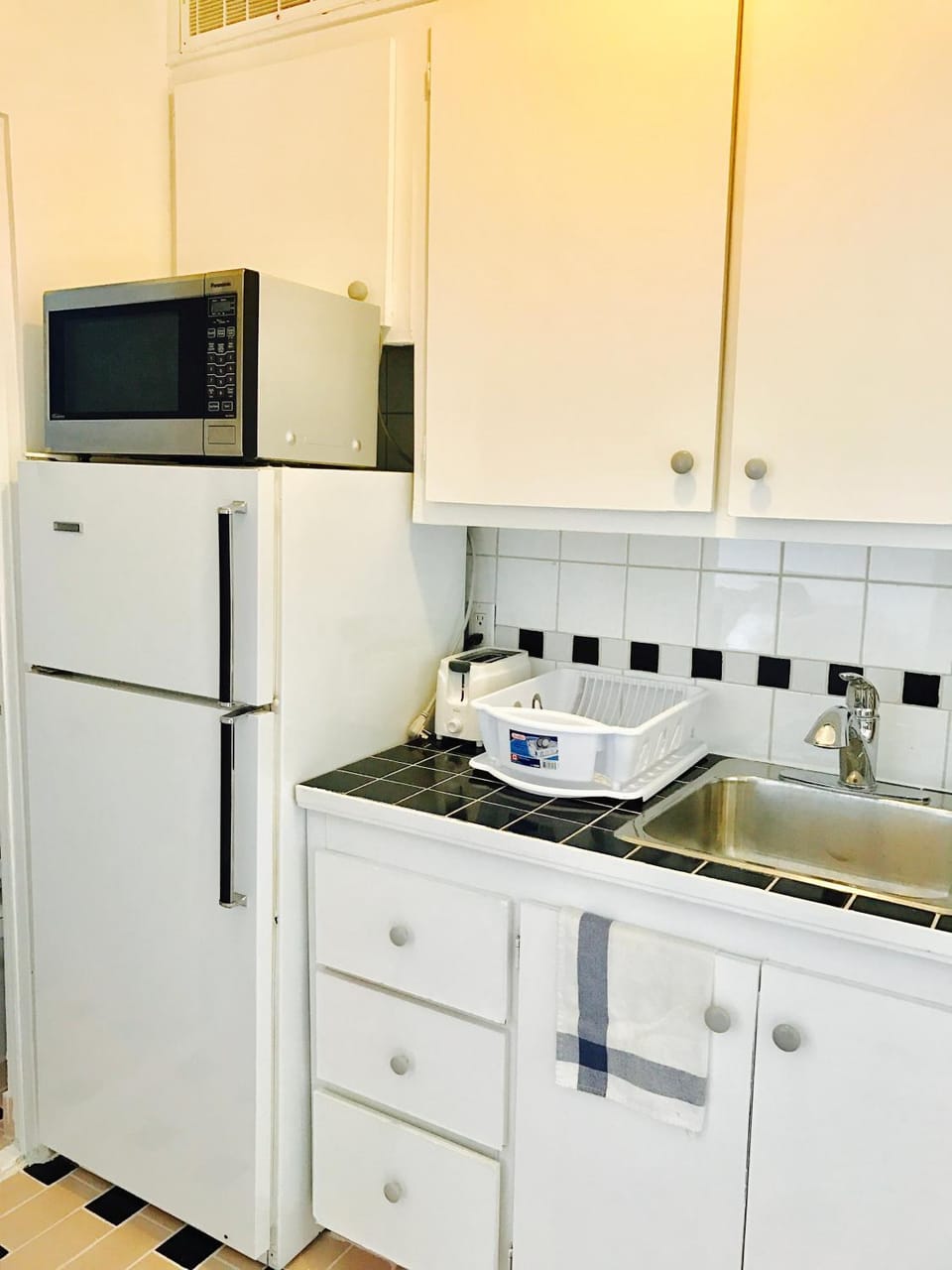 Kitchen or kitchenette, minibar, pet friendly, stove