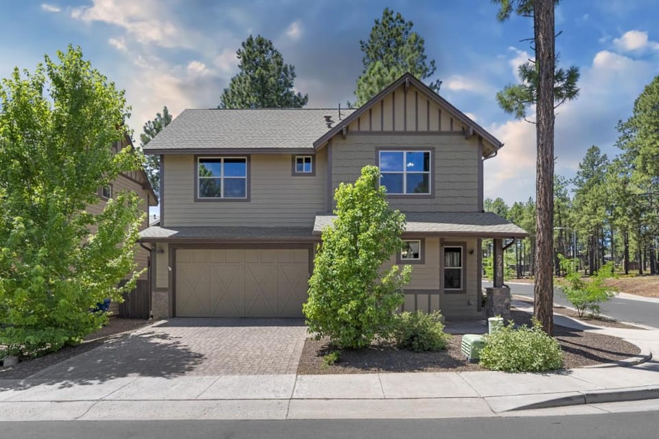 The Sage Wood House House in Flagstaff