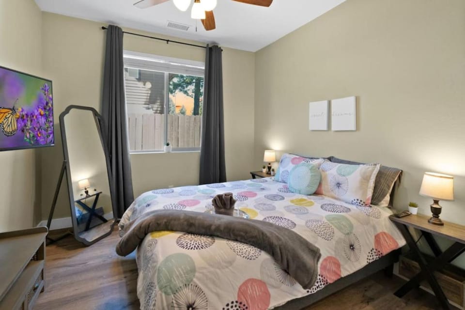 Modern Midtown Home Close to Downtown House in Flagstaff