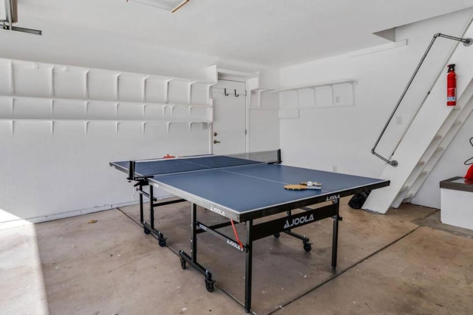 White Peak Lodge Ping Pong Pool Table PACMAN House in Flagstaff