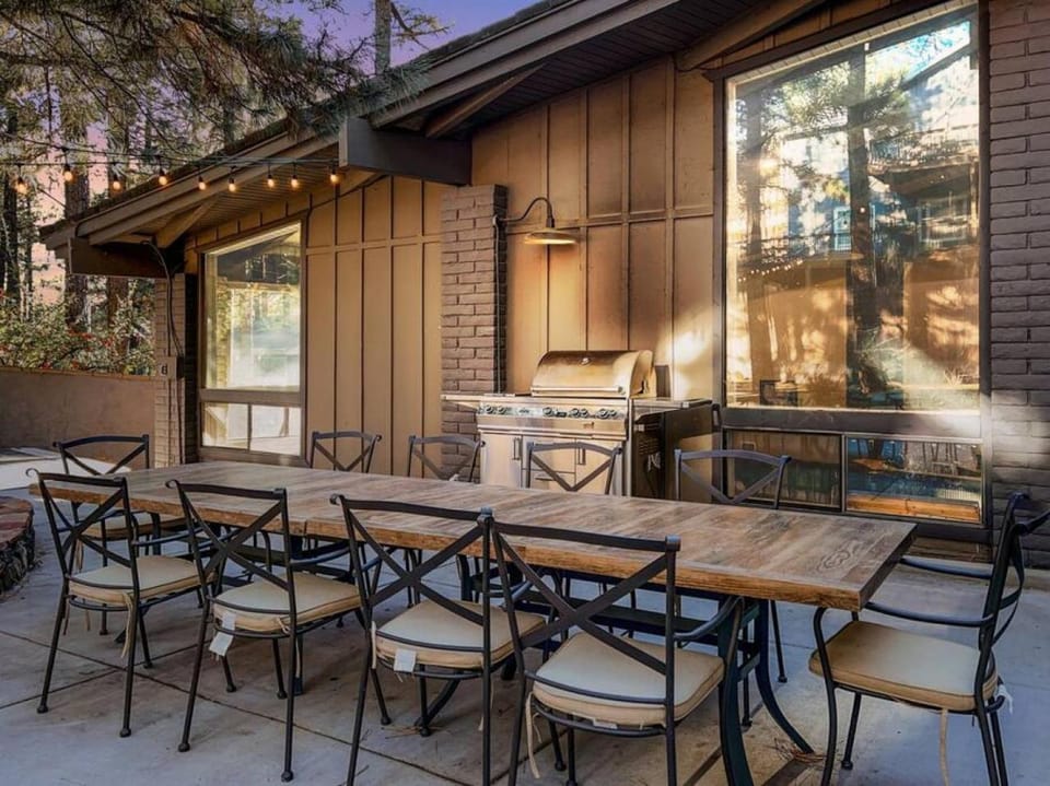 The Entertainer Luxury In The Heart of Flagstaff House in Flagstaff