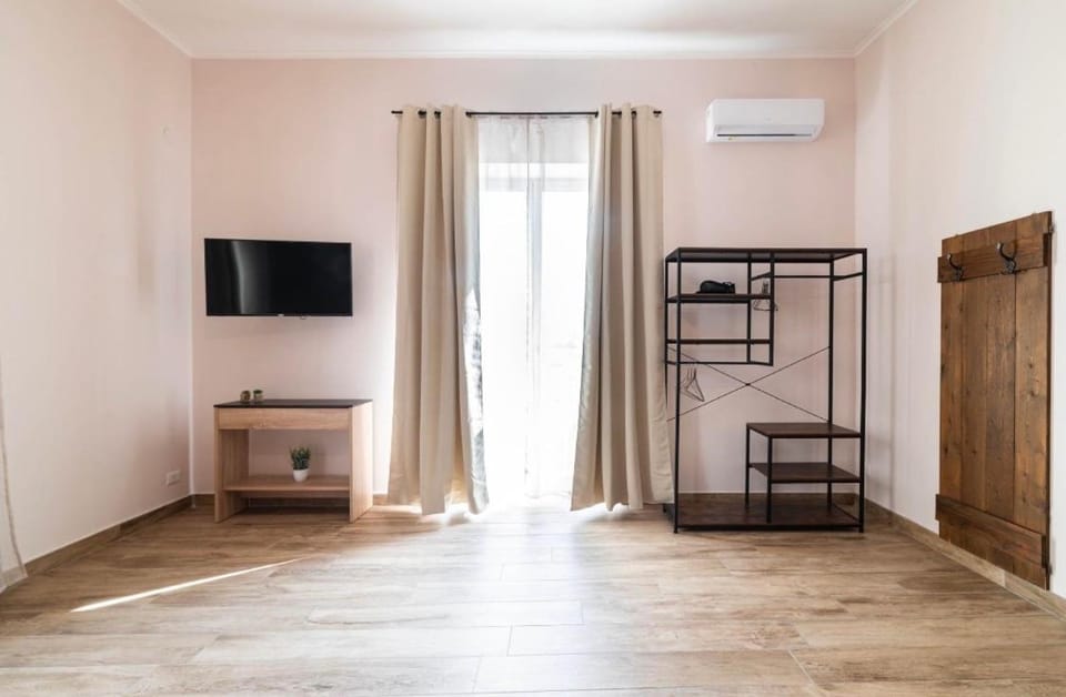 TV and multimedia, wardrobe, air conditioner