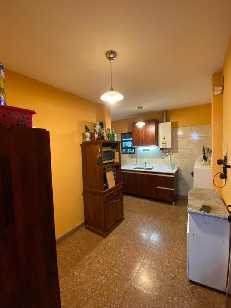Kitchen or kitchenette, minibar, oven