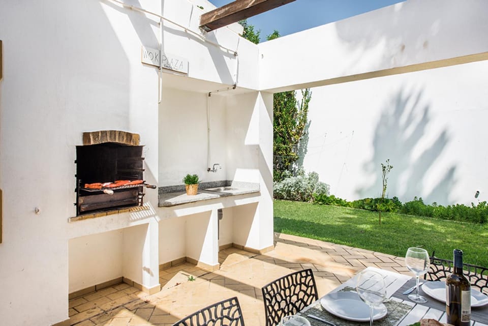 Patio, BBQ facilities, Dining area