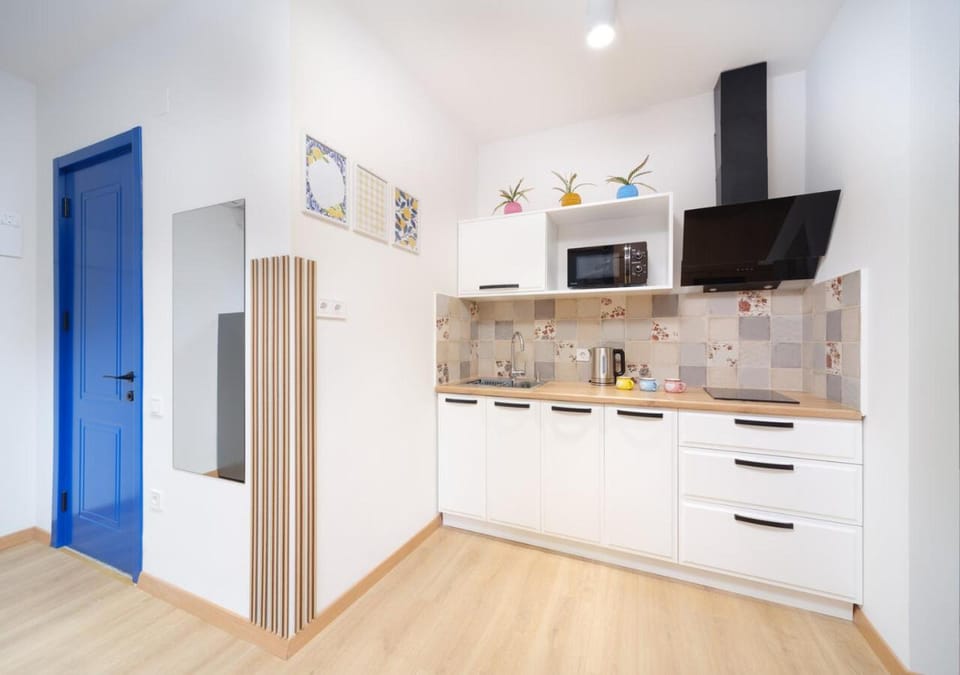 Kitchen or kitchenette, minibar, kitchen, kitchen