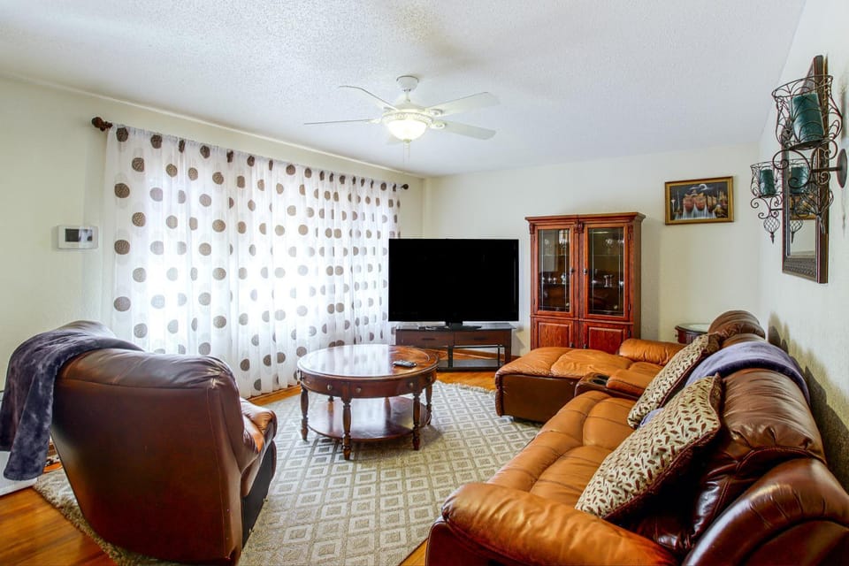 Family-Friendly Waterloo Abode w/ Deck! House in Waterloo
