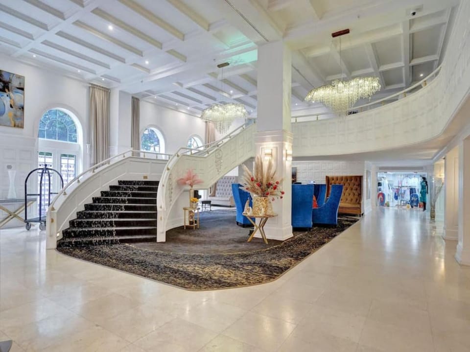 Lobby or reception, Seating area