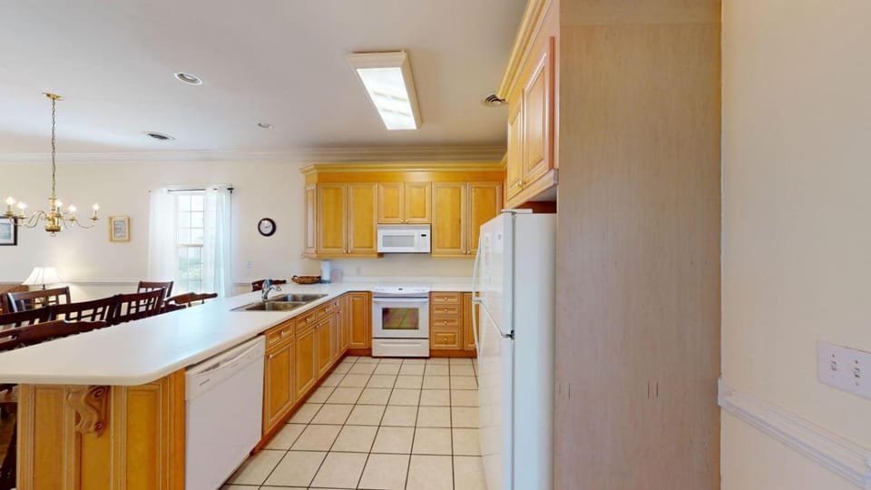 Four Bedroom, 3 Baths, Avian Forest, Scenic View House in South Carolina