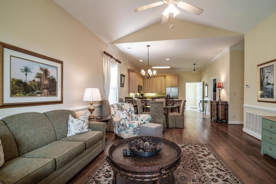 Avian Forest Four Bedroom, Three Bath, Golf Villa House in Pawleys Island