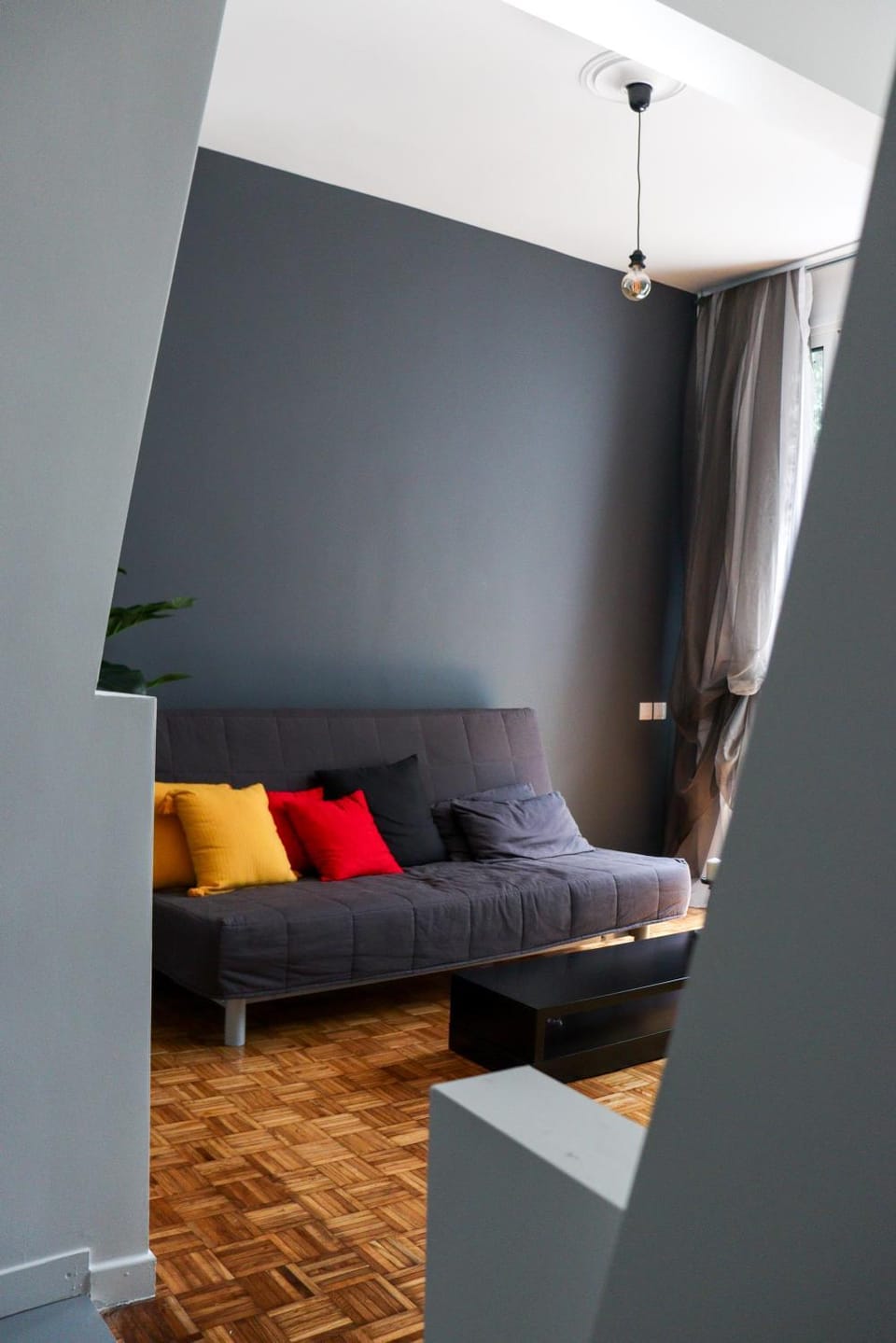 Bed, Seating area