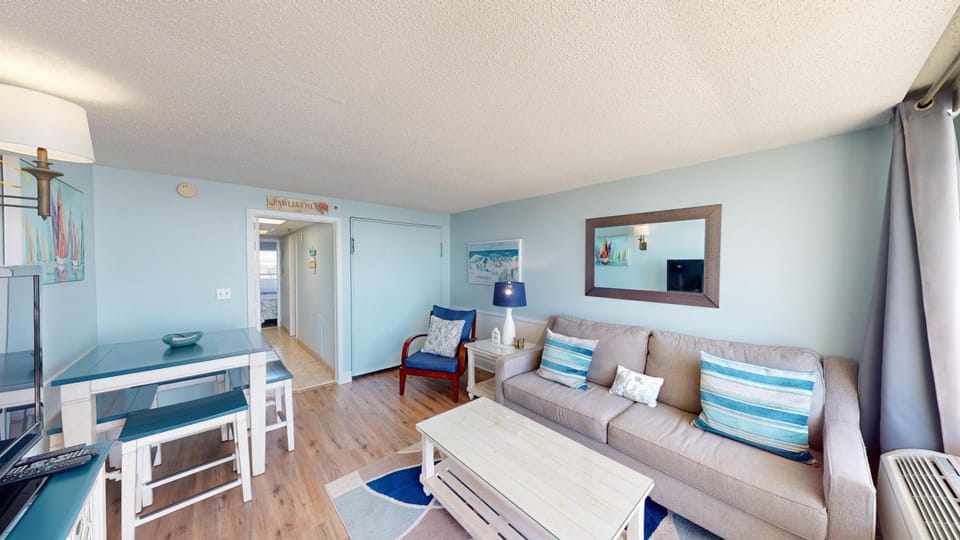 Coastal Haven 1 Bedroom Suite in the Bridgewater House in South Carolina