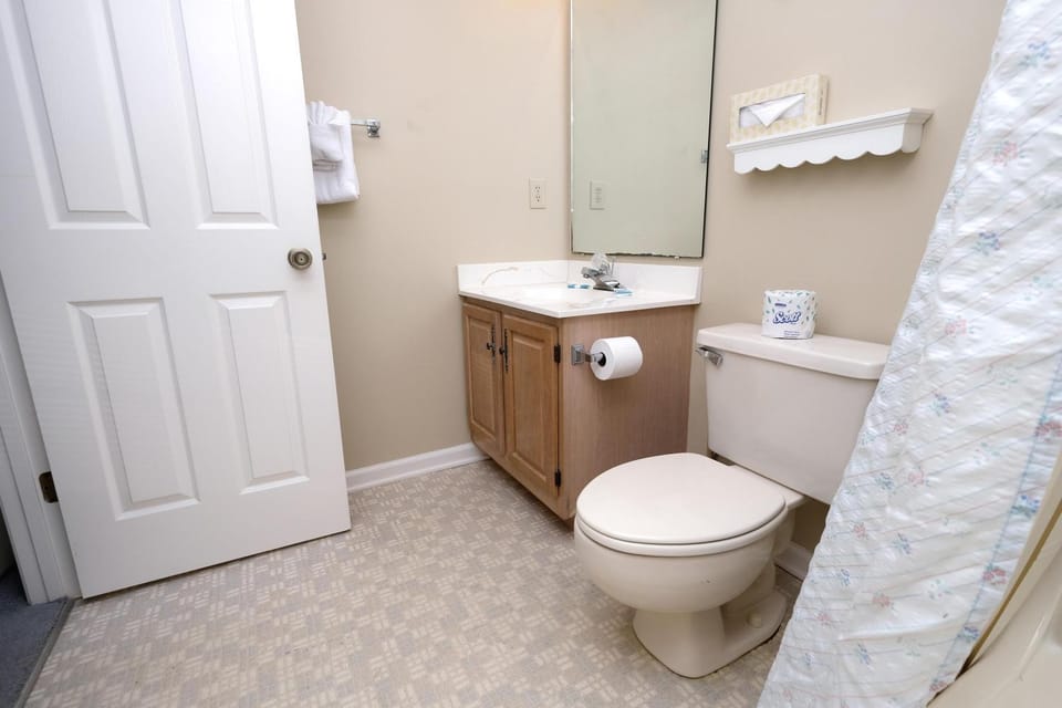 Sip, Stay, Stargaze Emerald Green 2BR 2BA House in Pawleys Island
