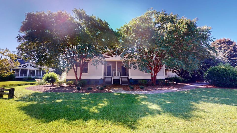 2 Bdrm Lakeside Villa Scenic View With Amenities House in South Carolina