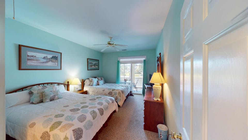 Beautiful 2BR 2BA Lakeside Villa with Lake Views House in South Carolina