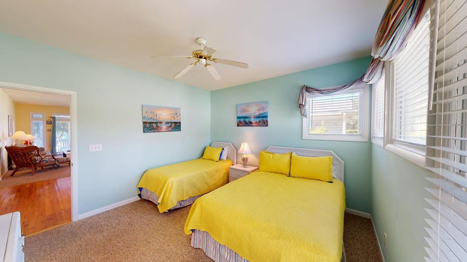 Beautiful 2BR 2BA Lakeside Villa with Lake Views House in South Carolina