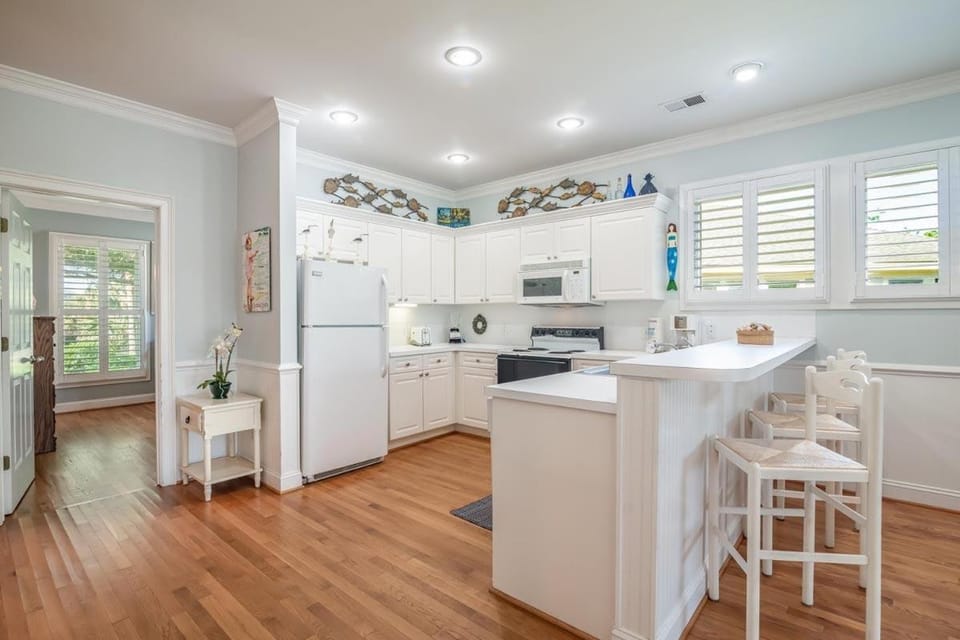 Beautiful 2BR 2BA Lakeside Villa with Lake Views House in South Carolina