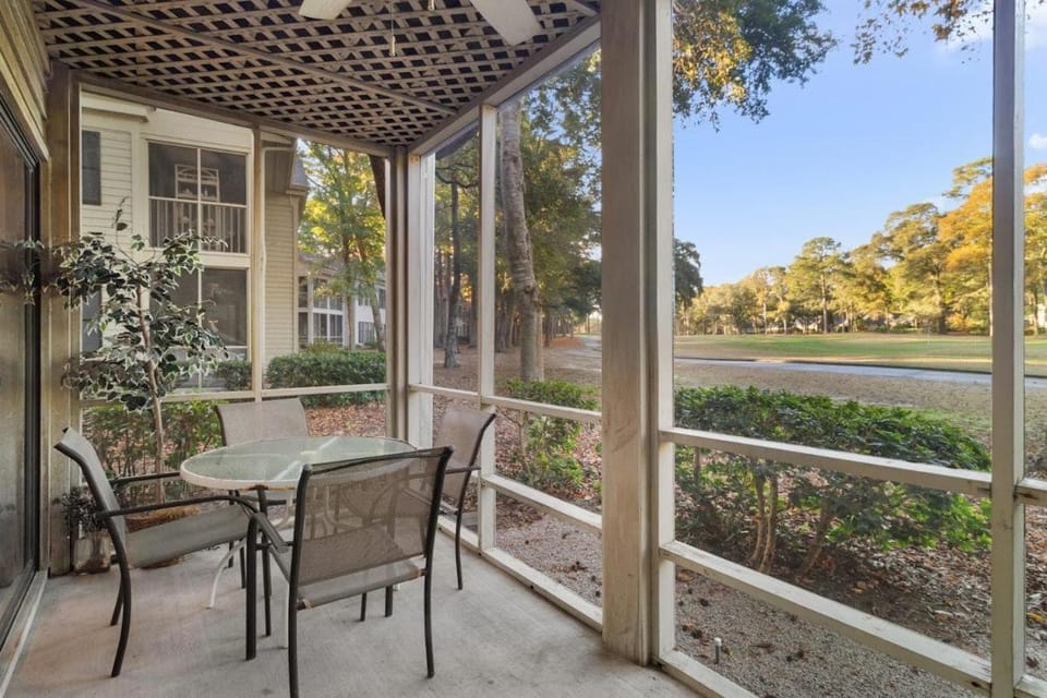 Golf Side Elegance 2BR Villa Hideaway House in South Carolina