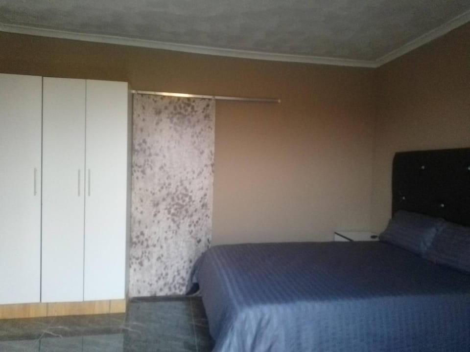 Zizi's B&B Bed and Breakfast in Eastern Cape
