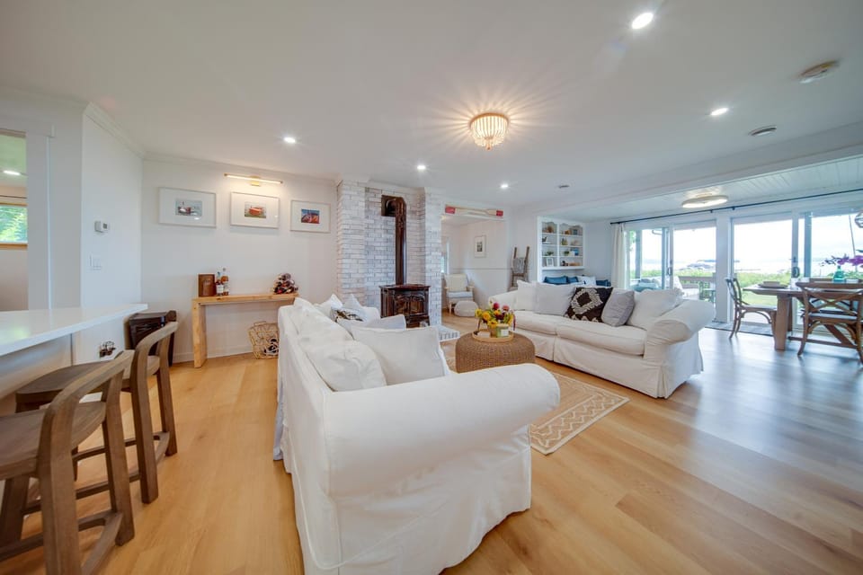Chautauqua Lake Lakefront Cottage Getaway House in North Harmony