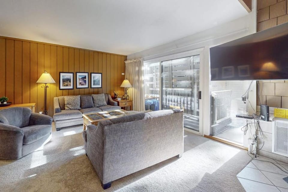 Sierra Park Villas 39 H Apartment in Mammoth Lakes