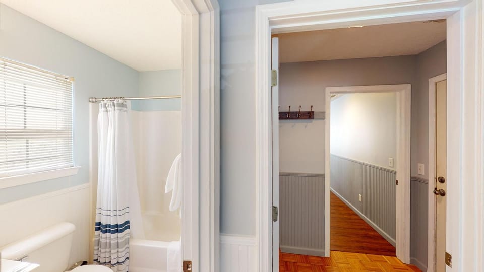 True Blue Villas Your 3BR Oasis House in South Carolina