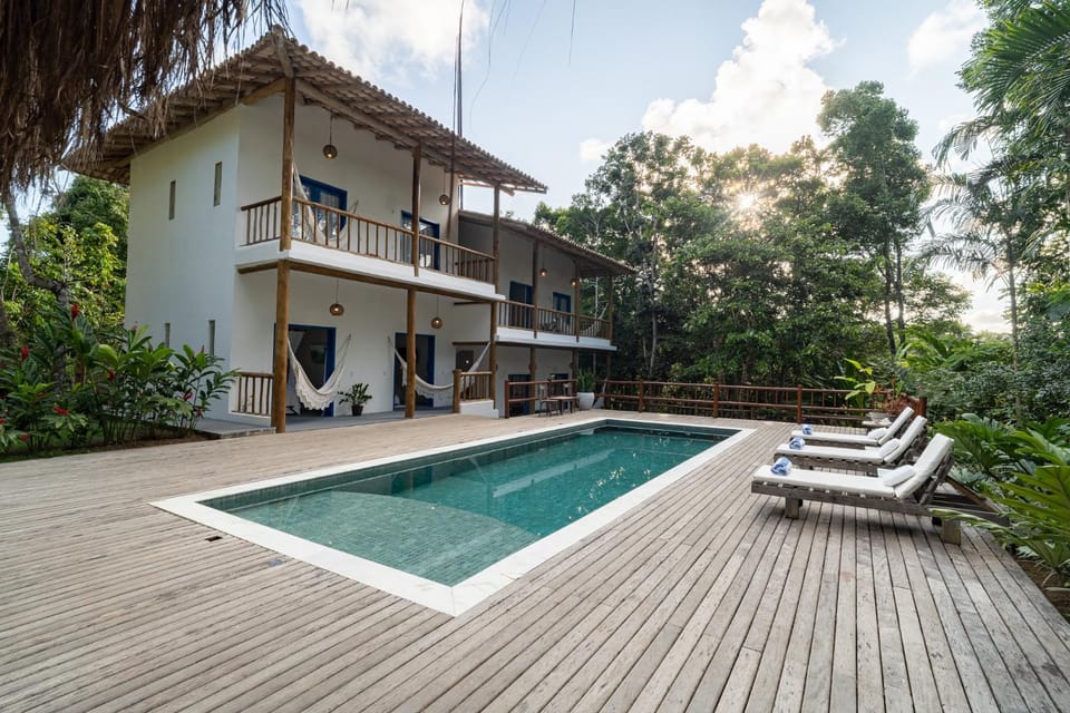 Property building, Patio, Day, Garden, Garden view, Swimming pool, sunbed