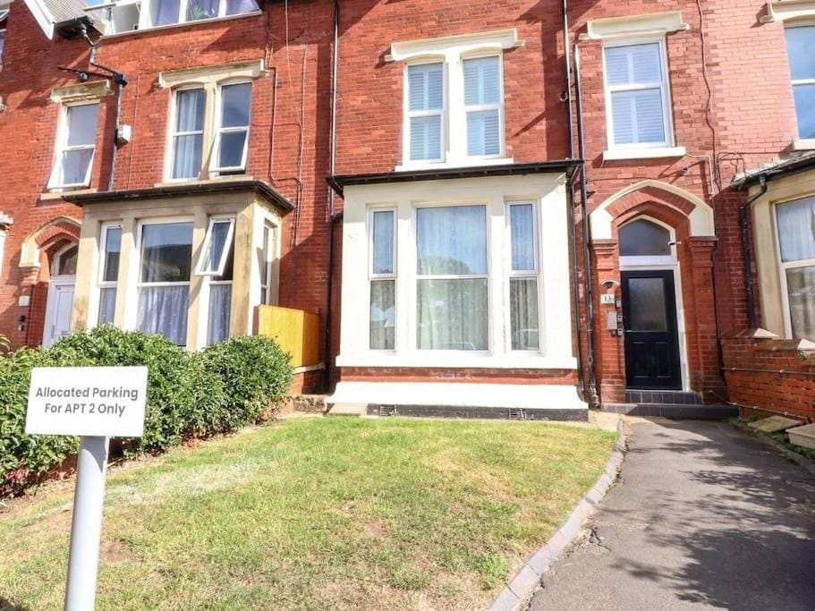 Facade/entrance, Garden