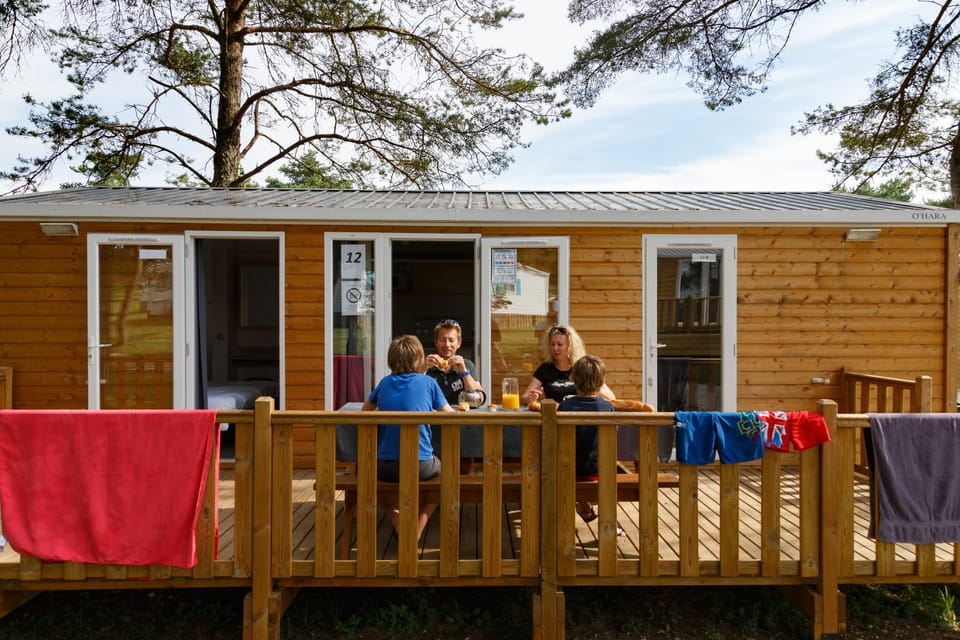 Balcony/Terrace, group of guests