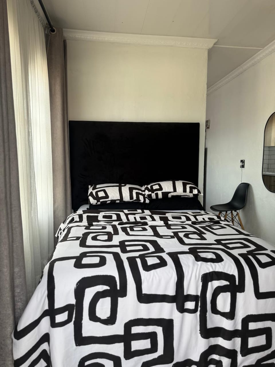 Studios at Monarch Inn Apartment in South Africa
