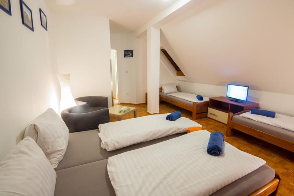 TV and multimedia, Photo of the whole room