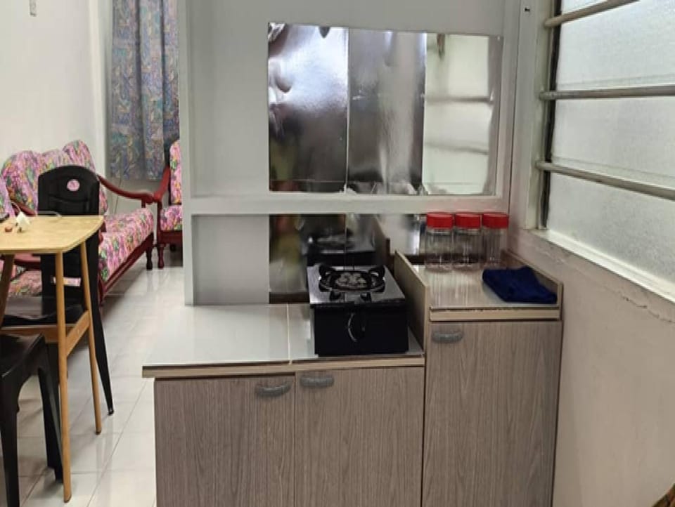 Property building, Kitchen or kitchenette, Communal kitchen, stove, stove, kitchen, kitchen