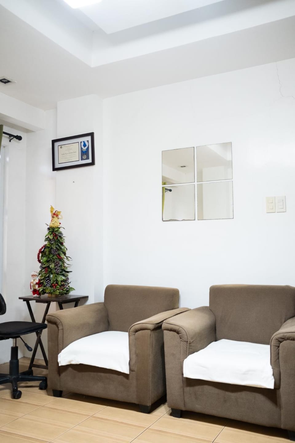 The Greens Home & Garden - ENTIRE 3RD FLOOR Apartment in Baguio
